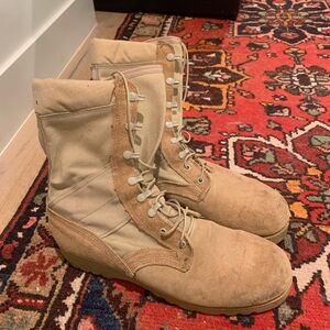 Vibram Sand Colored Combat Military Tactical Boots Size 11.5